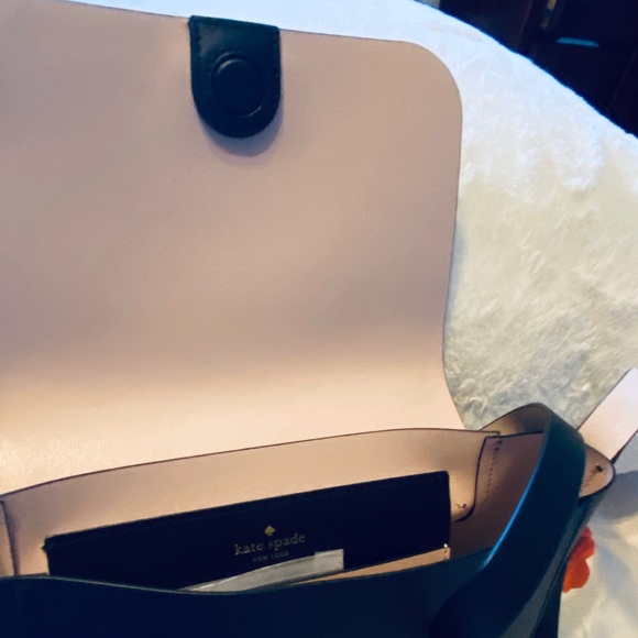 Kate Spade crossbody leather bag😍 - Picture 4 of 7